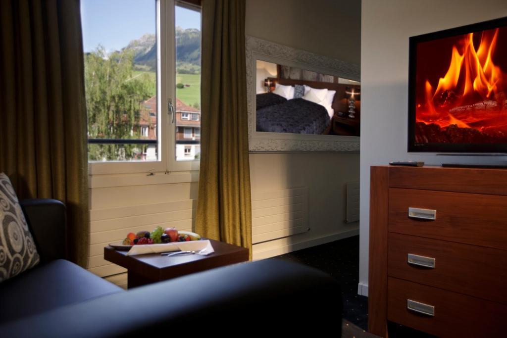 Bären Sigriswil Hotell Rum bild